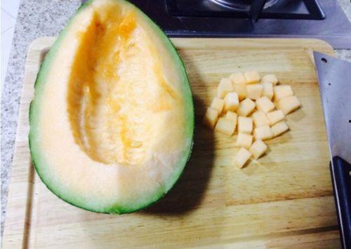 海底捞吃哈密瓜免费吃吗,美食盛宴等你来尝！